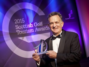 PerryGolf Co-Founder, Colin Dalgleish, receives Special Recognition Award at the 2015 Scottish Golf Tourism Awards